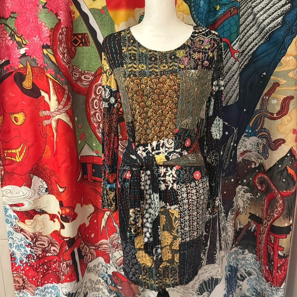 Amazing Desigual patchwork pattern dress w built in sash and gold thread accent - Picture 3 of 13